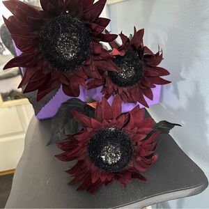 Garnet and Black Floral Decor